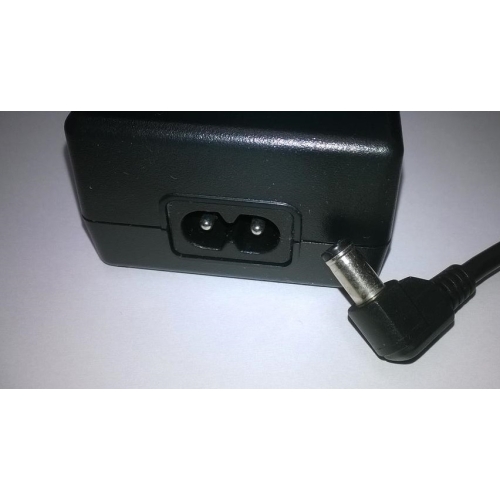 Zasilacz uniwersalny TORIENTECH KOAD-301FAOT (12V - 2.5A)